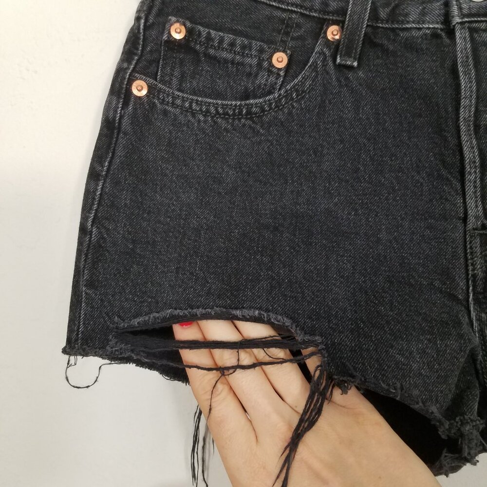 Levi's 501 Button Fly Distressed Jean Shorts Black Size 27 - Picture 2 of 7